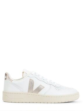 Veja Logo Printed Low Sneakers In Extra White Platine | SLIGHTLY USED